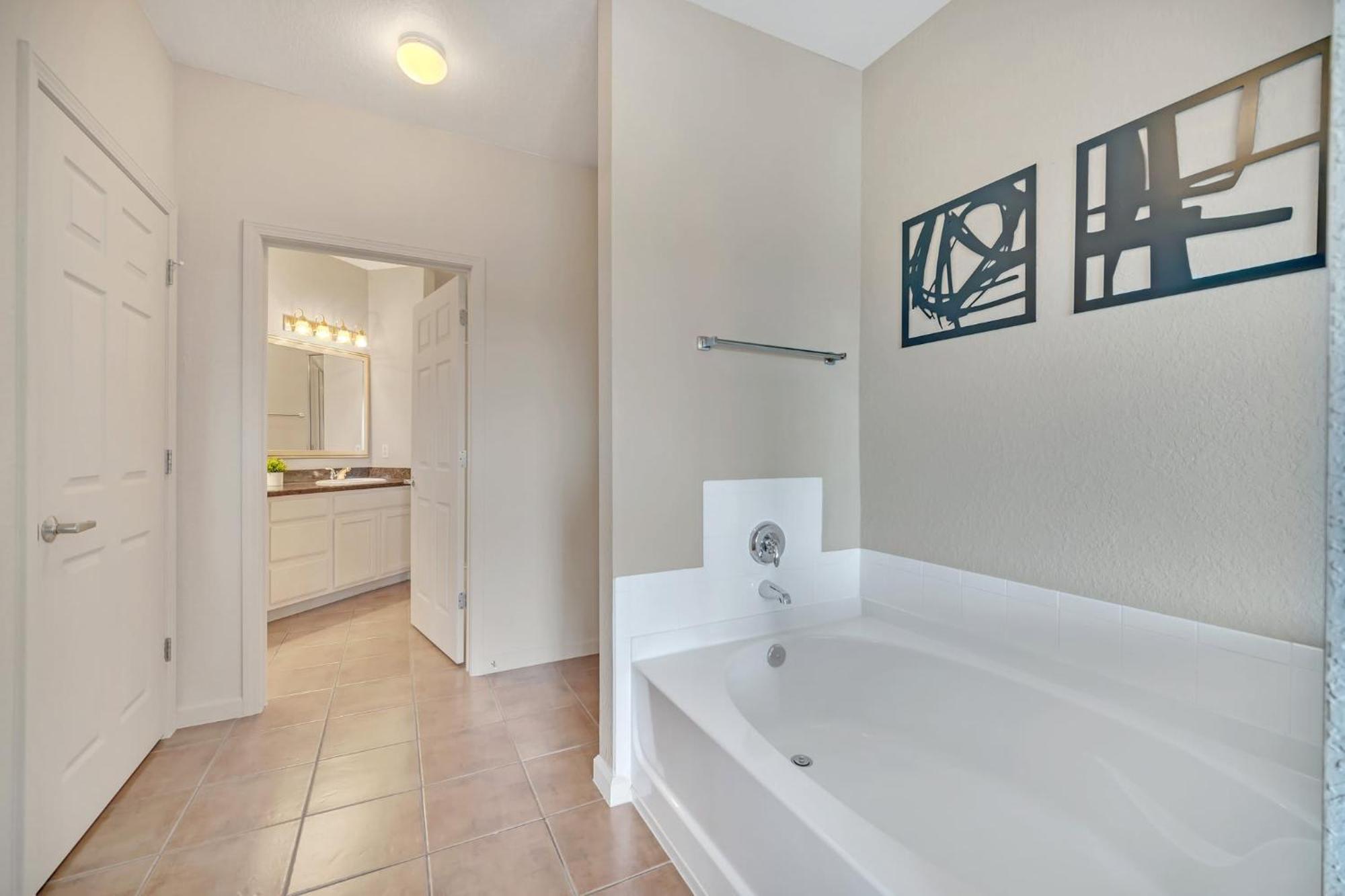Spacious 2Br Condo W Pool & Hot Tub Near Disney オーランド エクステリア 写真
